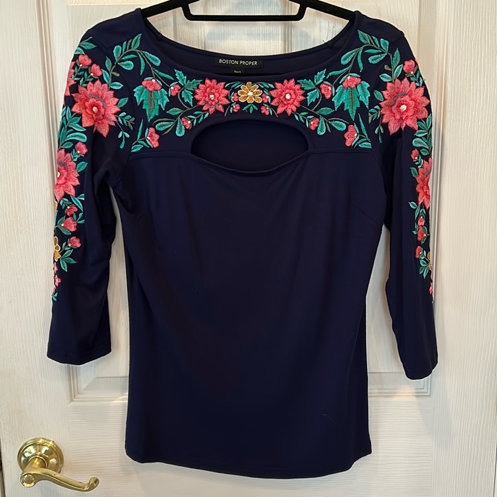Boston Proper SZ  S Navy top with front cut out  ~ Never worn